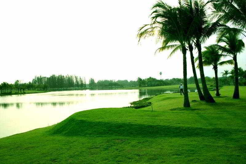 Water Land Golf Resort & Spa Phitszanulok Kültér fotó
