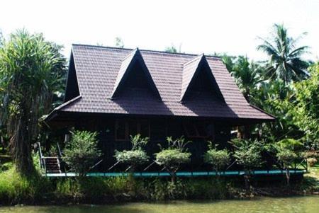 Water Land Golf Resort & Spa Phitszanulok Szoba fotó